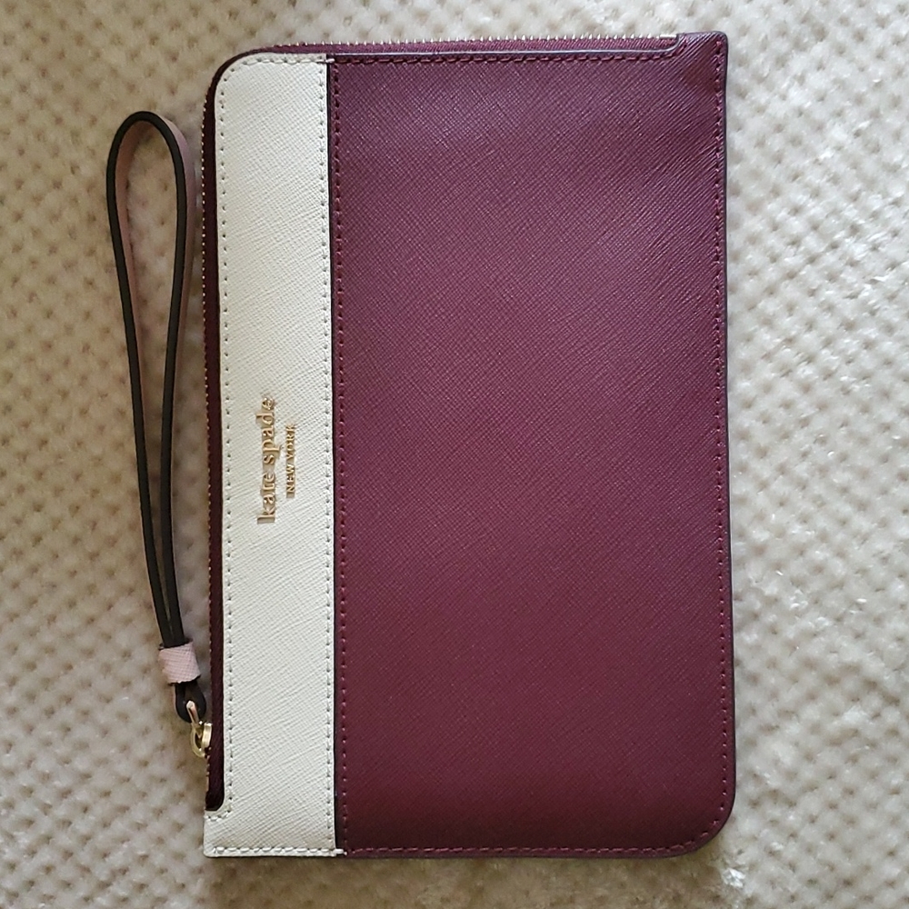 ♠️KATE SPADE♠️ leather zip wristlet